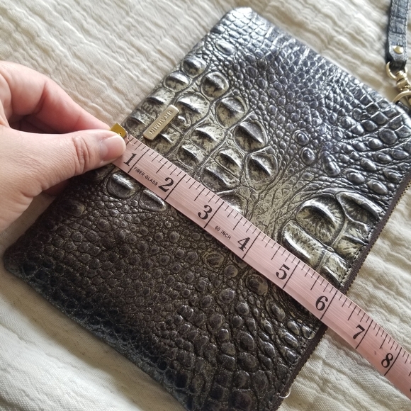 Brahmin | Daisy Melbourne Wristlet - Picture 9 of 9